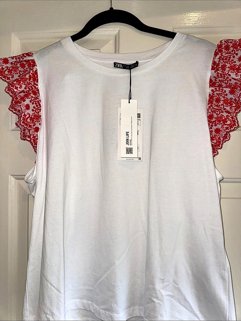 Zara Lace Sleeve Tee in White & Red Size Large NWT